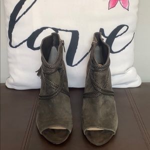 Vince Camuto ASTAN Suede Booties